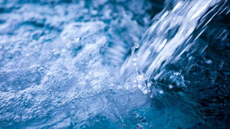 Pression d'eau excessive à Annemasse et Annecy : Pourquoi protéger votre installation est crucial ?